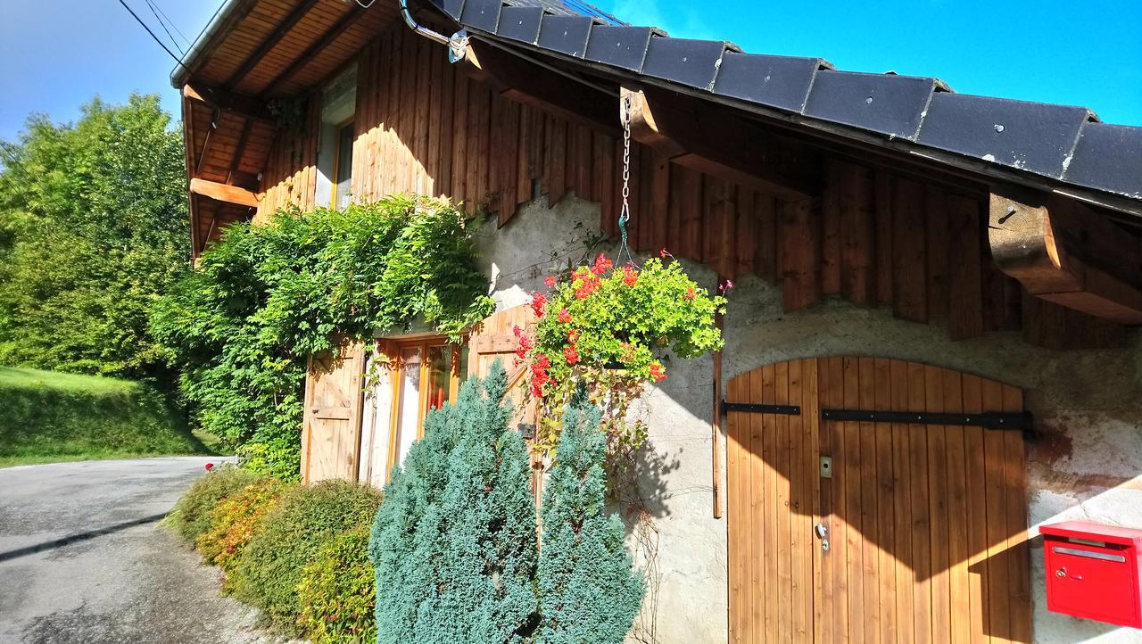 ホテル Ferme De La Cochette Montcel  エクステリア 写真